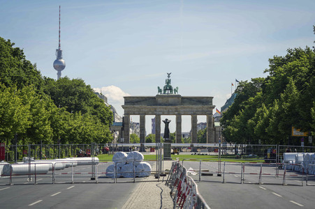 Aufbau der Fan-Zone zur Fußball-Europameisterschaft UEFA EURO 2024 in Berlin