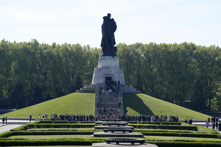 Gedenktag am Sowjetischen Ehrenmal Treptow in Berlin