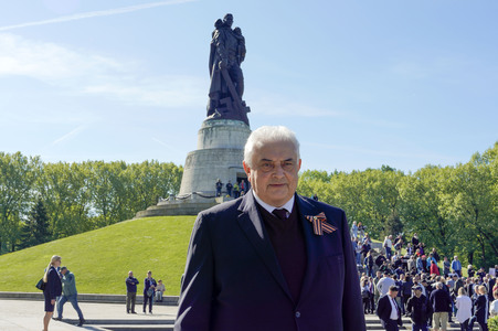 Gedenktag am Sowjetischen Ehrenmal Treptow in Berlin