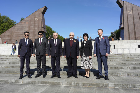 Gedenktag am Sowjetischen Ehrenmal Treptow in Berlin