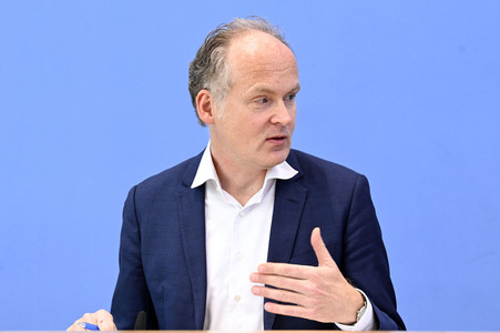 Bundespressekonferenz Vorstellung der Studie: Herausforderungen für die Schuldenbremse in Berlin