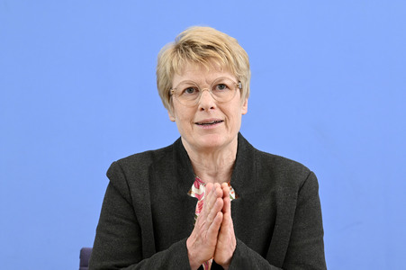 Bundespressekonferenz Vorstellung des Frühjahrsgutachten 2024 in Berlin