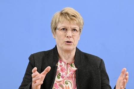 Bundespressekonferenz Vorstellung des Frühjahrsgutachten 2024 in Berlin
