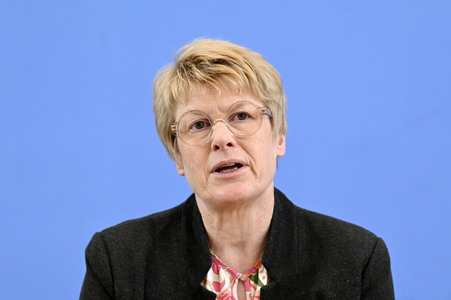 Bundespressekonferenz Vorstellung des Frühjahrsgutachten 2024 in Berlin