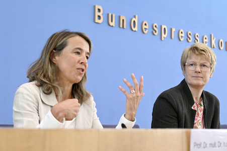 Bundespressekonferenz Vorstellung des Frühjahrsgutachten 2024 in Berlin