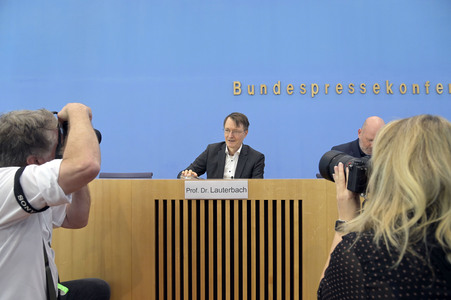 Bundespressekonferenz Krankenhausreform in Berlin