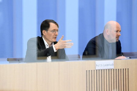 Bundespressekonferenz Krankenhausreform in Berlin