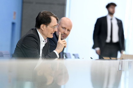 Bundespressekonferenz Krankenhausreform in Berlin