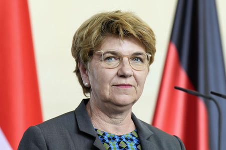 Empfang der Bundespräsidentin der Schweiz in Berlin