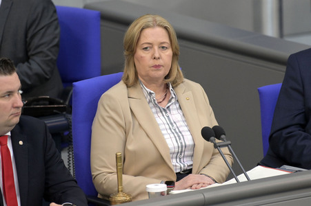 169. Sitzung des Deutschen Bundestages in Berlin