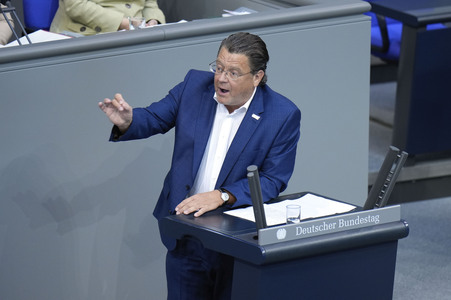 169. Sitzung des Deutschen Bundestages in Berlin