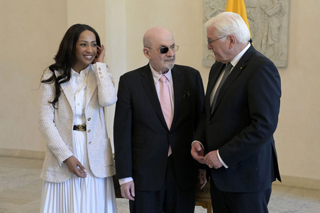 Frank-Walter Steinmeier empfängt Salman Rushdie in Berlin