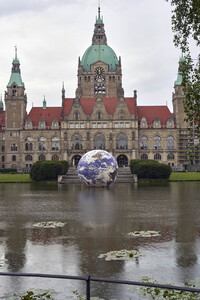 Kunstinstallation Floating Earth in Hannover