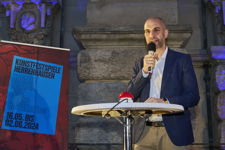 Kunstinstallation Floating Earth in Hannover