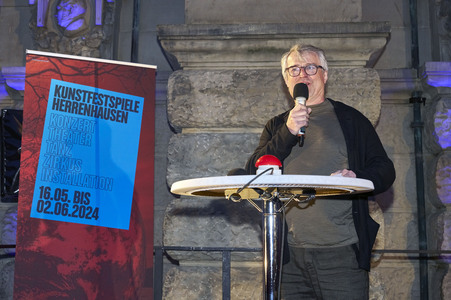 Kunstinstallation Floating Earth in Hannover