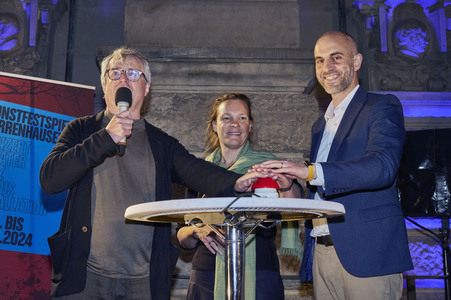 Kunstinstallation Floating Earth in Hannover