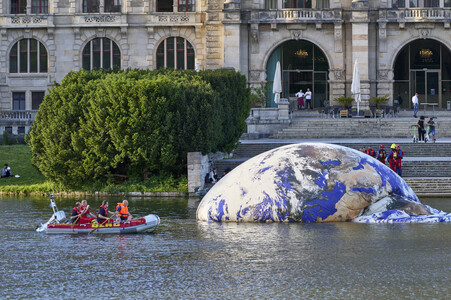DLRG Einsatz bei Kunstinstallation in Hannover