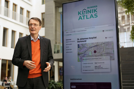 Bundespressekonferenz Der Bundes-Klinik-Atlas in Berlin