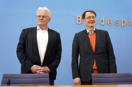 Bundespressekonferenz Der Bundes-Klinik-Atlas in Berlin