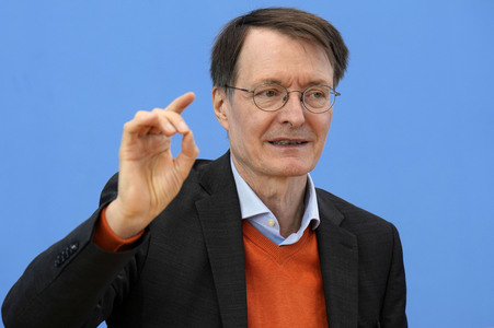 Bundespressekonferenz Der Bundes-Klinik-Atlas in Berlin