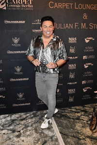 Carpet Lounge Berlin x Julian F.M. Stoeckel in Berlin