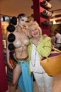 Carpet Lounge Berlin x Julian F.M. Stoeckel in Berlin