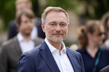 Präsentation des Sonderpostwertzeichens und der 11-Euro-Sammlermünze UEFA Fußball-Europameisterschaft 2024 in Berlin