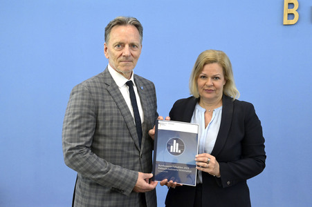 Bundespressekonferenz Fallzahlen für die Politisch Motivierte Kriminalität (PMK) 2023 in Berlin