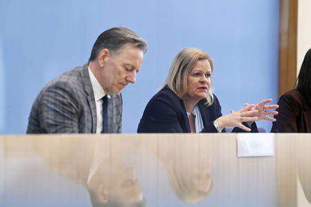 Bundespressekonferenz Fallzahlen für die Politisch Motivierte Kriminalität (PMK) 2023 in Berlin