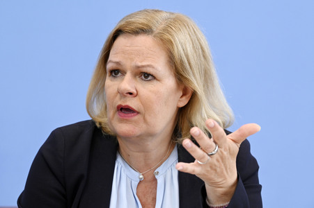 Bundespressekonferenz Fallzahlen für die Politisch Motivierte Kriminalität (PMK) 2023 in Berlin