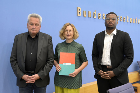 Bundespressekonferenz Jahresstatistik 2023 zu rechter und rassistischer Gewalt in Berlin