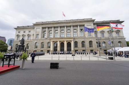Feierliches Gelöbnis von Soldatinnen und Soldaten der Bundeswehr in Berlin