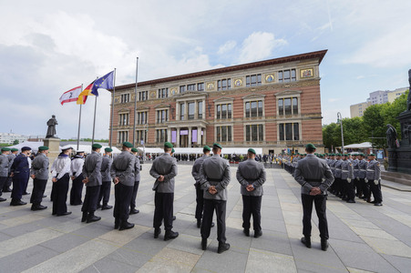 Feierliches Gelöbnis von Soldatinnen und Soldaten der Bundeswehr in Berlin