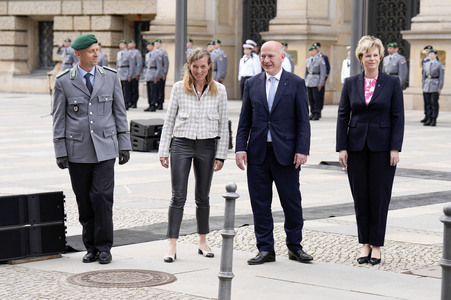 Feierliches Gelöbnis von Soldatinnen und Soldaten der Bundeswehr in Berlin
