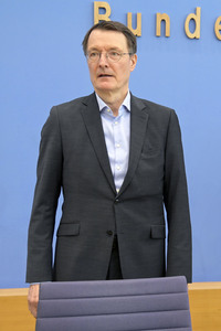 Bundespressekonferenz Kabinettsbeschluss zum Versorgungsstärkungsgesetz in Berlin