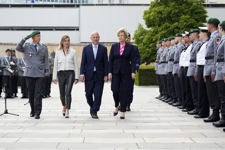 Feierliches Gelöbnis von Soldatinnen und Soldaten der Bundeswehr in Berlin