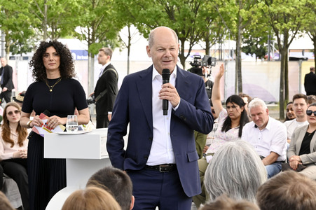 Demokratiefest zu 75 Jahren Grundgesetz in Berlin