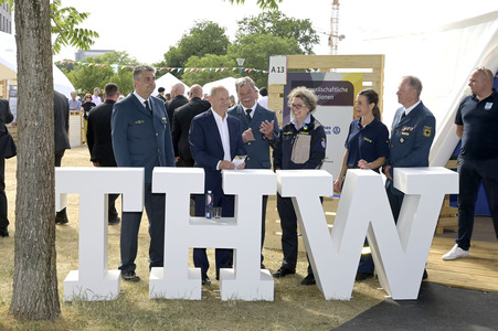 Demokratiefest zu 75 Jahren Grundgesetz in Berlin