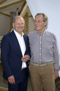 Demokratiefest zu 75 Jahren Grundgesetz in Berlin