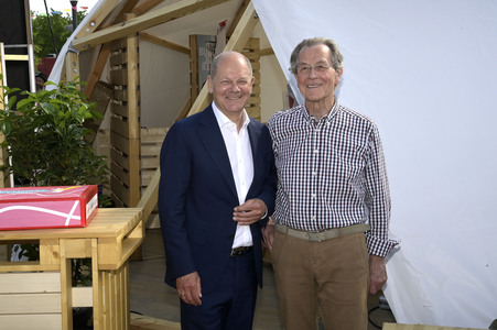 Demokratiefest zu 75 Jahren Grundgesetz in Berlin