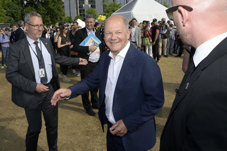 Demokratiefest zu 75 Jahren Grundgesetz in Berlin