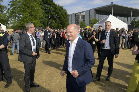 Demokratiefest zu 75 Jahren Grundgesetz in Berlin