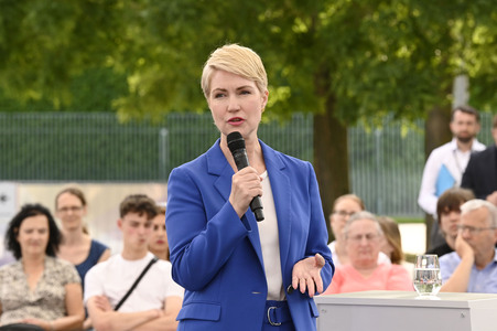 Demokratiefest zu 75 Jahren Grundgesetz in Berlin