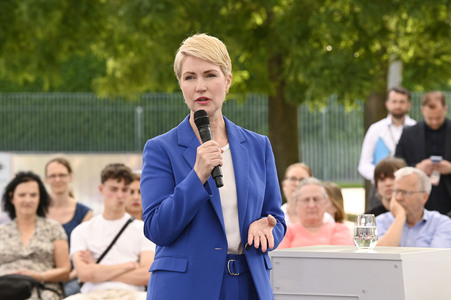 Demokratiefest zu 75 Jahren Grundgesetz in Berlin