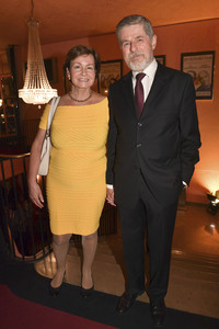 Theaterpremiere 'Die Kehrseite der Medaille' in München