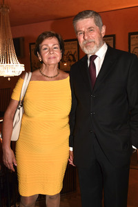 Theaterpremiere 'Die Kehrseite der Medaille' in München