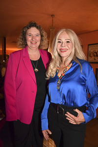 Theaterpremiere 'Die Kehrseite der Medaille' in München