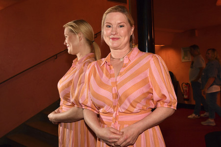 Theaterpremiere 'Die Kehrseite der Medaille' in München