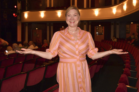 Theaterpremiere 'Die Kehrseite der Medaille' in München