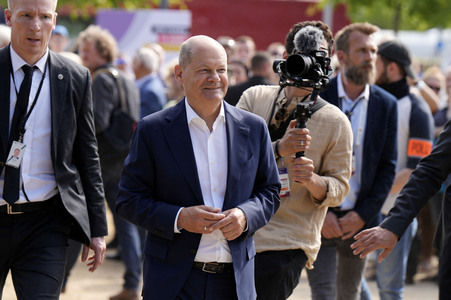 Demokratiefest zu 75 Jahren Grundgesetz in Berlin